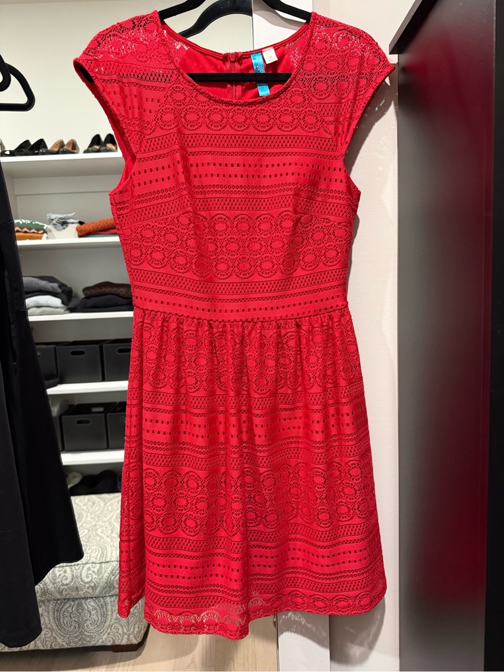 buttons Red Lace Cap-Sleeve Mini Dress